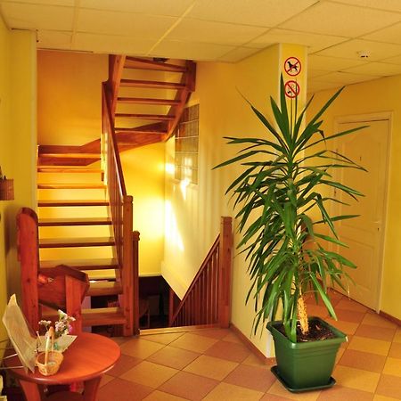 Guesthouse Leiputrija อาดาชิ ภายนอก รูปภาพ