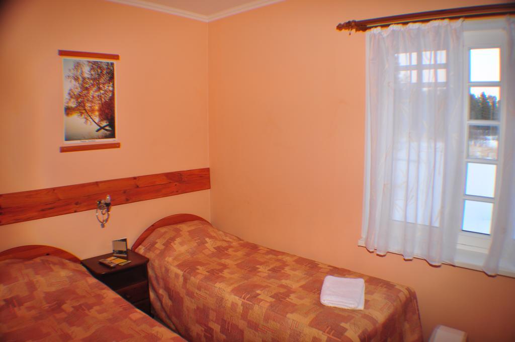 Guesthouse Leiputrija อาดาชิ ภายนอก รูปภาพ