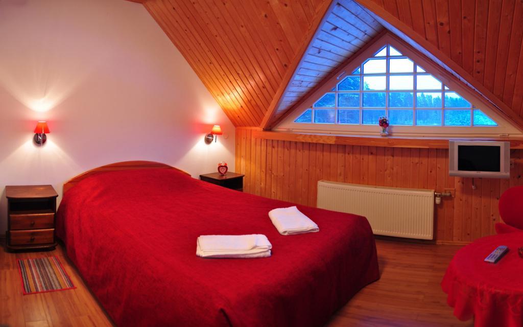Guesthouse Leiputrija อาดาชิ ภายนอก รูปภาพ