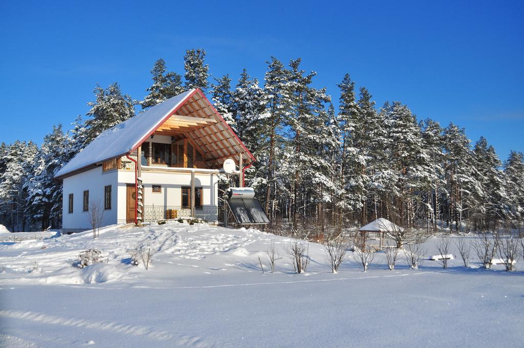 Guesthouse Leiputrija อาดาชิ ภายนอก รูปภาพ