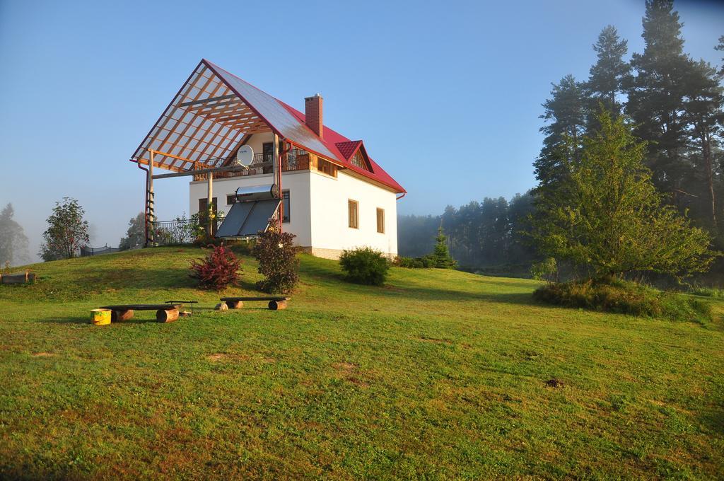 Guesthouse Leiputrija อาดาชิ ภายนอก รูปภาพ