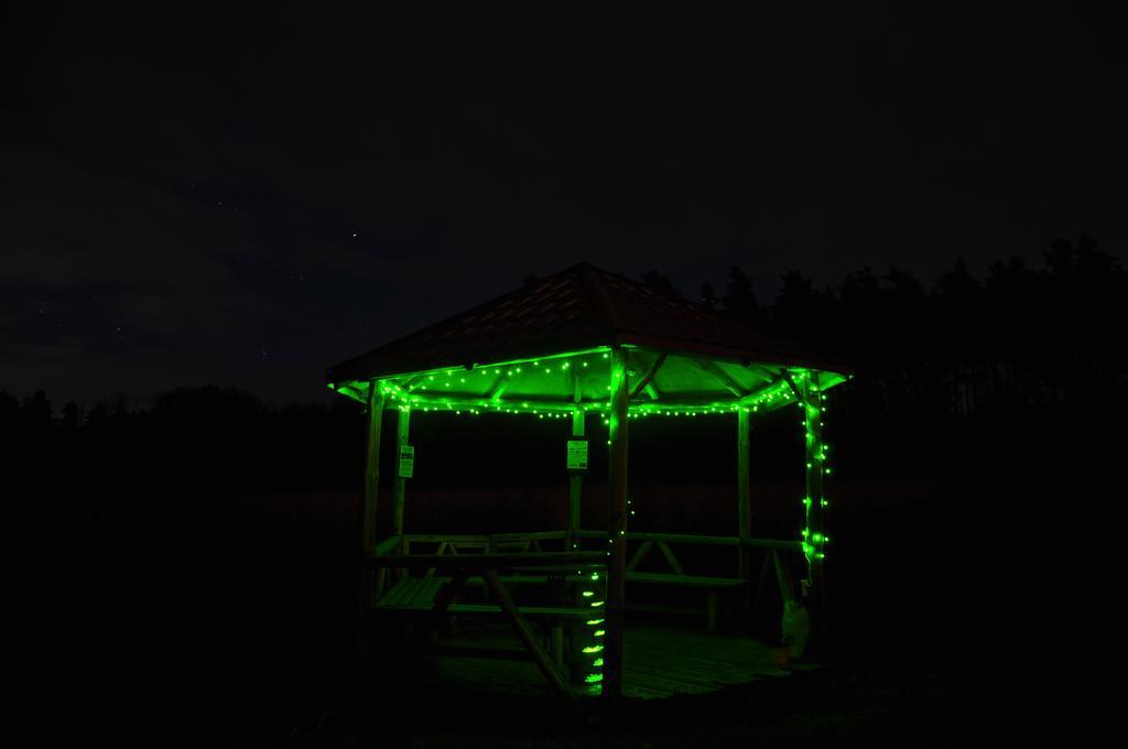 Guesthouse Leiputrija อาดาชิ ภายนอก รูปภาพ