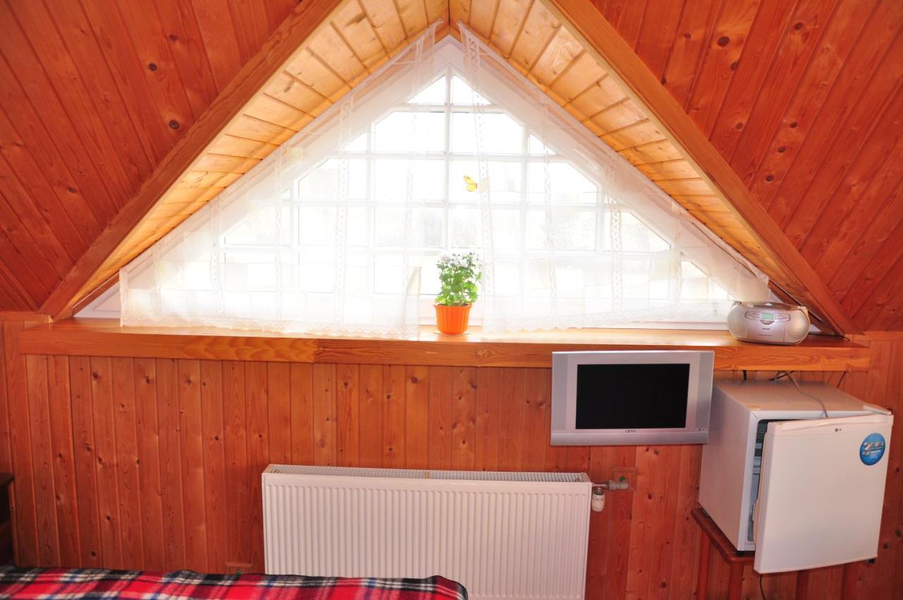 Guesthouse Leiputrija อาดาชิ ภายนอก รูปภาพ